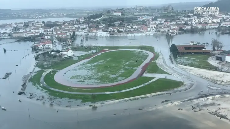 Margens do Mondego inundadas